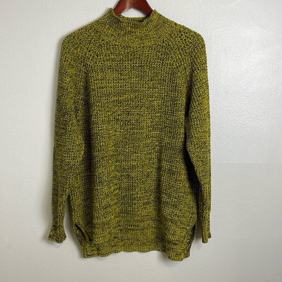 BDG Sweaters - BDG Waffle Turtleneck Urban outfitters Yellow Mock Neck Sweater Size M Cotton